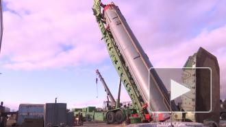 Минобороны РФ показало загрузку в шахту ракеты комплекса "Авангард"