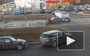 На Краснопутиловской столкнулись "Приора" и "БМВ"