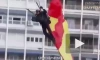 В Испании парашютист врезался в фонарный столб