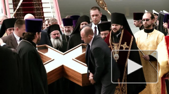 Крест апостола Андрея доставили в Петербург
