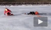 Видео: на Финском заливе спасли провалившихся под лед рыбаков 
