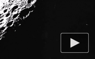 Камеры NASA зафиксировали НЛО на фоне Луны