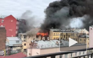 На Лиговском проспекте горят жилые квартиры