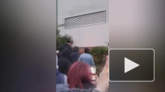 В Британии протестующие попытались поджечь отель с мигрантами