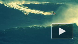 Гавайский серфингист поймал волну рекордной высоты