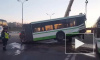 Видео из Москвы: грузовик разорвал на части пассажирский автобус на МКАД