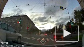 Жесткая авария с мотоциклистом случилась на проспекте Стачек 