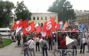 Митинг оппозиции на Пионерской площади собрал около ста человек