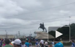 Петербург стоит в пробках из-за марафона "Белые ночи"