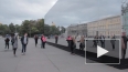 Куб на Дворцовой сравнили с чемоданом на Красной площади