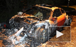 В Москве сгорел Ferrari, простоявший на парковке несколько лет