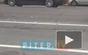 Видео: на перекрестке Выборгской набережной и Гренадерской улицы столкнулись две иномарки