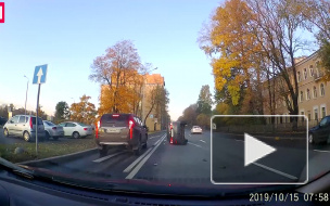 Из перевернувшейся набок на Приморском проспекте иномарки доставали ребенка