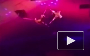 Момент падения акробата "Цирка Мстислава Запашного" в Элисте попал на видео