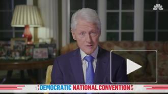 Клинтон назвал Белый дом при Трампе "эпицентром урагана"