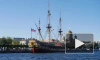 Видео: корабль "Полтава" прошел по Неве