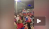 Фанаты Джоковича развернули у "Арены Рода Лэйвера" флаг с изображением Владимира Путина