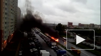 Появилось видео сгоревшего автобуса на Кубинской улице
