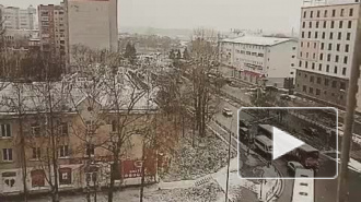 Ночью на уборку снега в Петербурге вышли 500 единиц техники