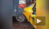 В Москве такси раздавило между автобусом и грузовиком