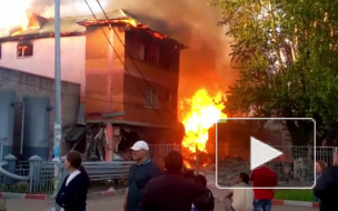 Жуткое видео из Подмосковья: дотла сгорели торговые павильоны
