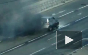 Появилось видео, как горит машина на Бухарестской