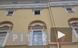 Видео: в Петербурге проходит уличный фестиваль театров