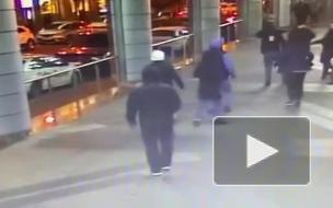 Полиция задержала четверых мужчин за драку со стрельбой у ТЦ "Пик"