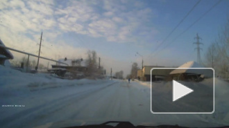 Видео: в Ижевске водитель сбил школьницу в наушниках