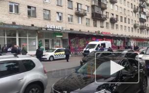 Неизвестный с оружием ограбил банк в Петербурге