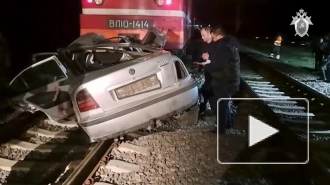 В Крыму такси столкнулось с поездом Севастополь-Петербург, есть погибшие