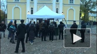 Видео: в Выборге прошла церемония прощания с Александром Петровым