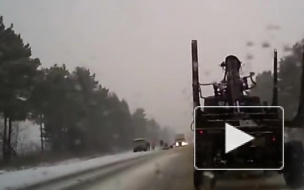  В кювете на трассе в Тверской области нашли труп молодой женщины