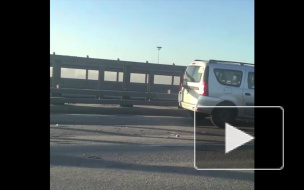 При въезде на КАД на Софийской улице столкнулись три машины