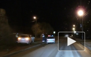 Жуткое видео из Смоленска: пытаясь скрыться от ДПС, лихач протаранил два авто