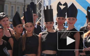 В Петербурге сыграли в шахматы живыми людьми