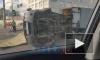 Видео: "Газель" завалилась набок в Калининском районе Петербурга