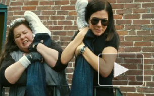 Новая комедия "Копы в юбках" с Сандрой Баллок стартовала в России с третьего места Новая комедия "Копы в юбках" с Сандрой Баллок стартовала в России с третьего места