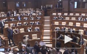 Парламент Молдавии одобрил в первом чтении повышение статуса русского языка