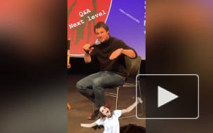 Козловский зачитал рэп про родителей и пацанов