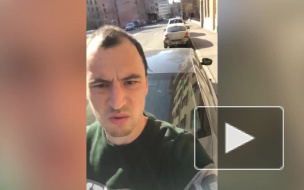 Кусок фасада проломил голову прохожему на улице Моисеенко