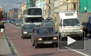 По «выделенке» на Невском ездят все 