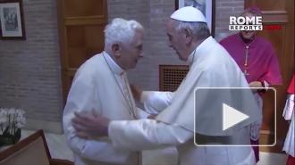 СМИ сообщили о серьезной болезни почетного папы Бенедикта XVI