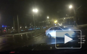 Появилось видео ночного ДТП на Петергофском шоссе