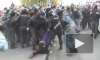 СКР проверит видео с избиением полицейским участницы "Марша миллионов"