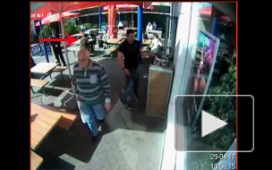 Появилось видео, как посетитель McDonald’s убил мужчину одним ударом из-за замечания
