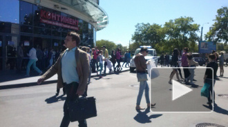 В Петербурге эвакуировали ТРК "Континент", а в столице "заминировали" Курский вокзал