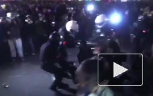 МВД Франции сообщило более чем о 100 задержанных на протестах в Париже