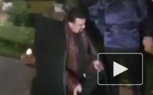 В Краснодаре казаки прилюдно отхлестали Стивена Сигала плеткой