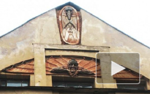 "Казаки Петербурга" признались в уничтожении барельефа Мефистофеля на историческом здании